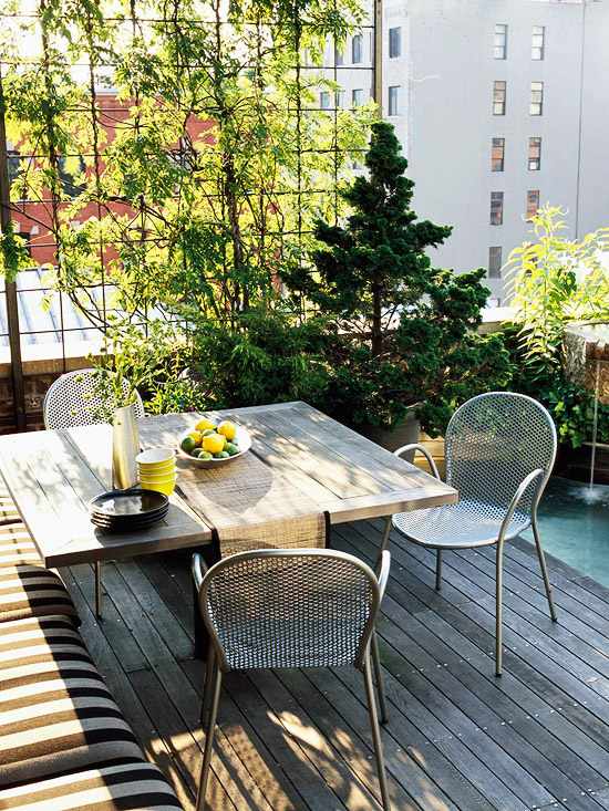 ideias varanda terraço plantas trepadeiras móveis de jardim piscina
