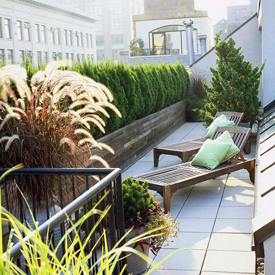 varanda de design e terraço de madeira são simples