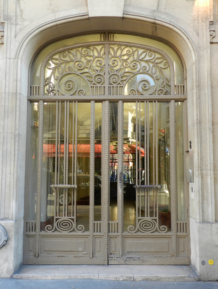 Porta da frente Art Nouveau com vidro de ferro forjado cinza