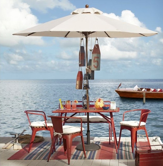 mobiliário de exterior-metal-vermelho-guarda-sol-mesa de jantar