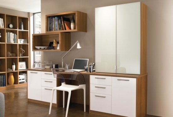 Ideias de design de interiores para um escritório doméstico de uma forma minimalista e branca