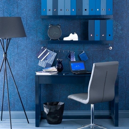 Cadeira moderna azul escuro com ideias para viver em casa
