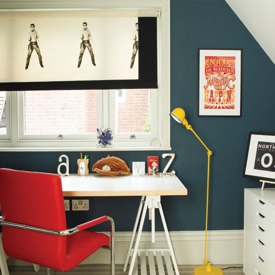 Viver ideias para casa escritório-combinação branco-azul-vermelho-abajur moderno