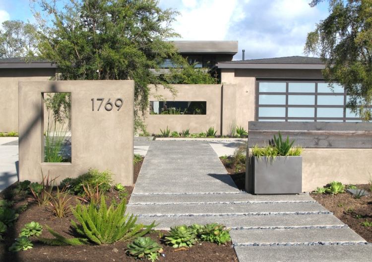 Projetos de jardim frontal-exemplos-minimalistas-exteriores-telhas-plantas ornamentais de cascalho