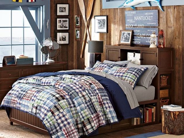 cama-com-cama-caixa-cama-armário-mesinha-cabeceira-tronco de árvore rústica