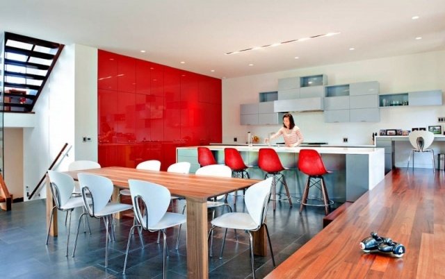 Armários de cozinha, balcão de bar frontal vermelho brilhante, madeira maciça