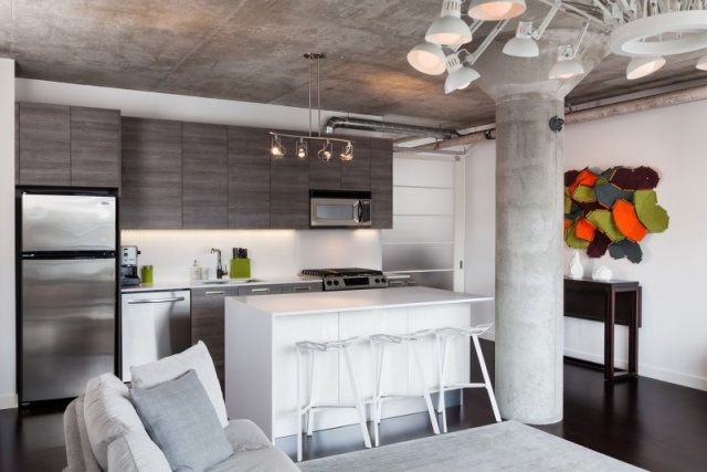 Materiais Decoração da cozinha com ilha de cozinha Teto com coluna de concreto Móveis de madeira Branco
