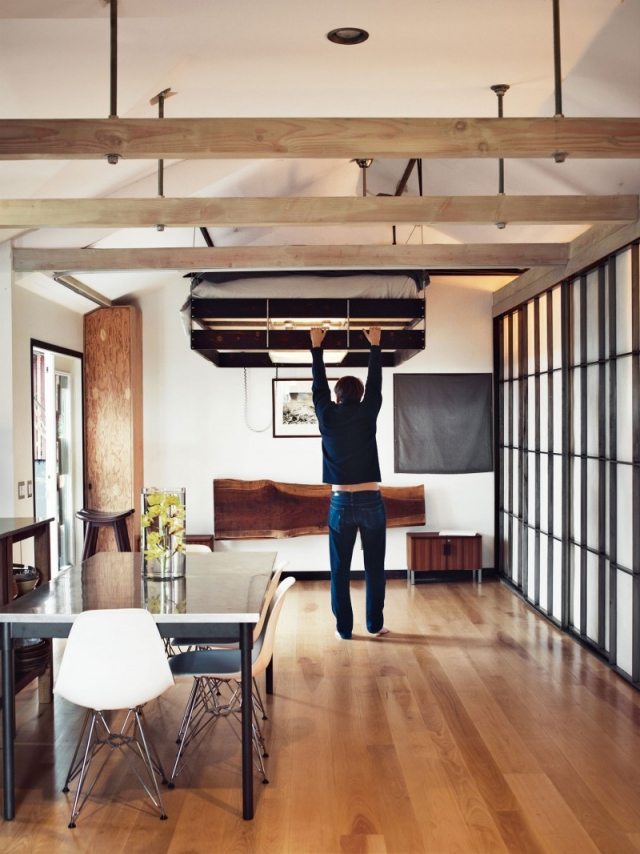 piso em parquet, vigas de móveis industriais modernos