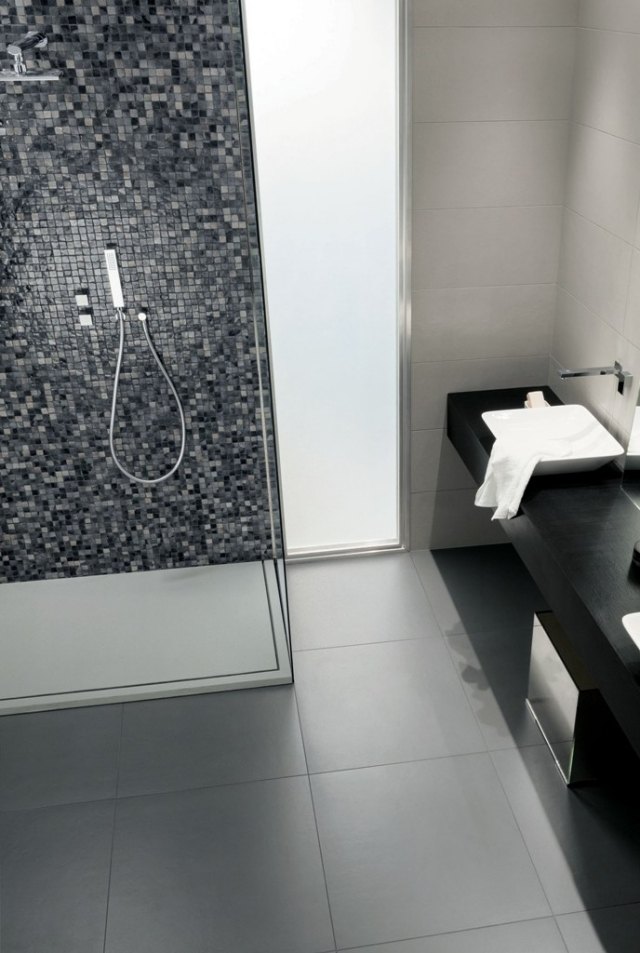 REPLAIN ideias modernas para lavatório de duche cinzento com design de casas de banho