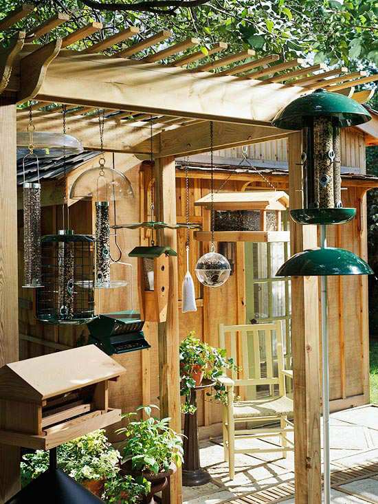 Decorações de design de móveis de pátio alimentador de pássaros
