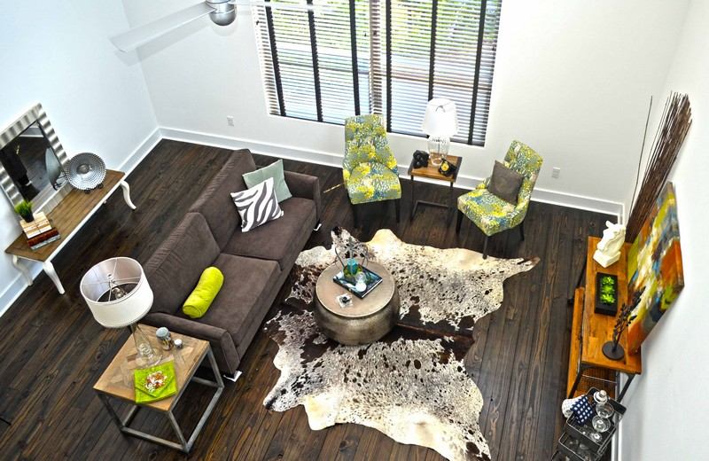 Sala de estar-estar-ideias-design-cadeira-tapete-pele-pele-falsa-verde