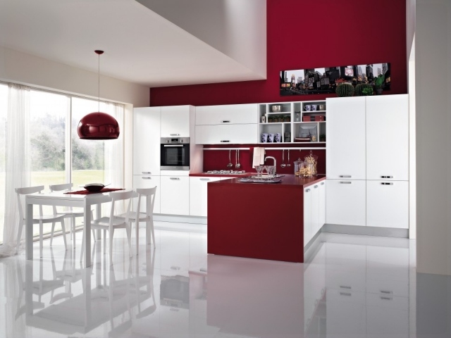 vermelho carmim realça o bloco da cozinha design colombini-casa branco