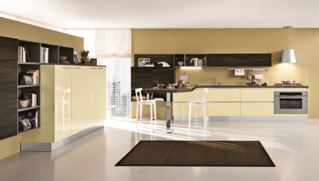 amarelo areia cores da parede sala-cozinha área carpete fácil de cuidar colombini-casa