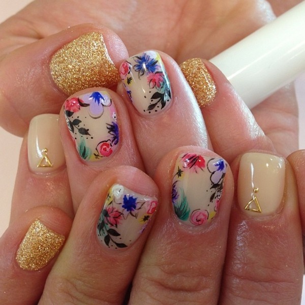 Nail-Design-Style-Pastel-Tones-Colorful-Pattern
