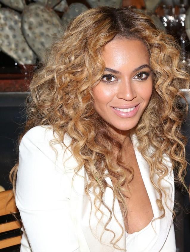 Beyonce-cachos-cabelo-penteado-estrelas-ideia