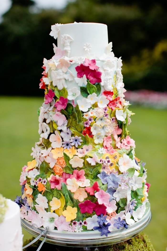 multi-camadas-torre-formato-bolo-de-casamento-para-primavera-colorido decorado