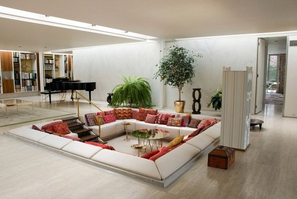 Sofá de couro lounge definido oriental no meio da casa - design moderno