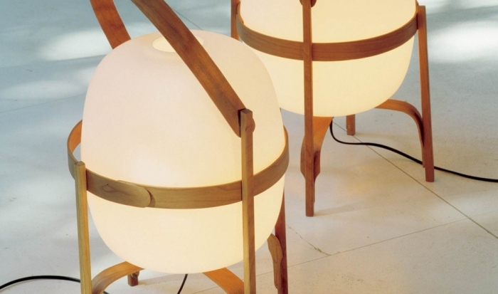 cesta-mesa-abajur-design-clássico-cerejeira-branca-bola de luz-Miguel-Milá