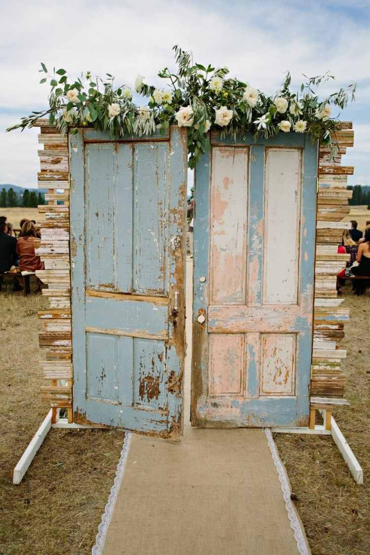 casamento-ideias-portas-original-inspiração-decoração-casamento-arranjo de flores