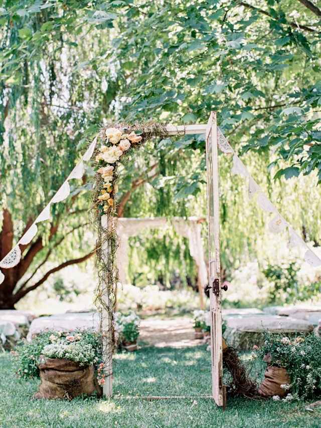 plantas de escalada ao ar livre-casamento-ideias-para-decoração-portas
