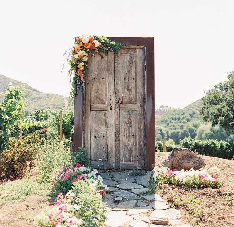 Casamento-ideias-para-portas-casamento-fotografia-elementos-rústicos-flores