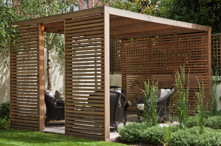Idéias para o jardim pérgula-madeira-ripas-proteção de privacidade-proteção solar-móveis de jardim de vime