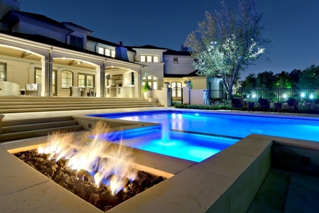lareira piscina a gás terraço iluminação embutida piscina