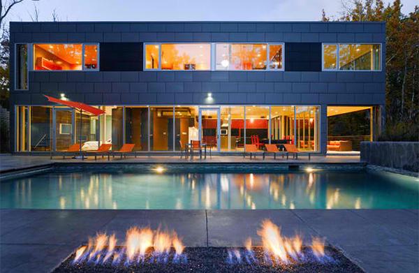 piscina villa moderna iluminação noturna lareira a gás
