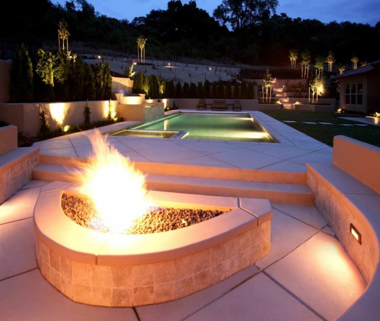 efetiva-lareira-na-área-da-piscina-acento-idéia-decoração-pedra-telha
