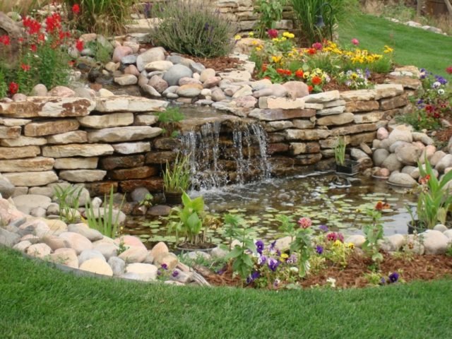Lago de jardim criar cascata de pedras artificialmente Idéias para design de jardins