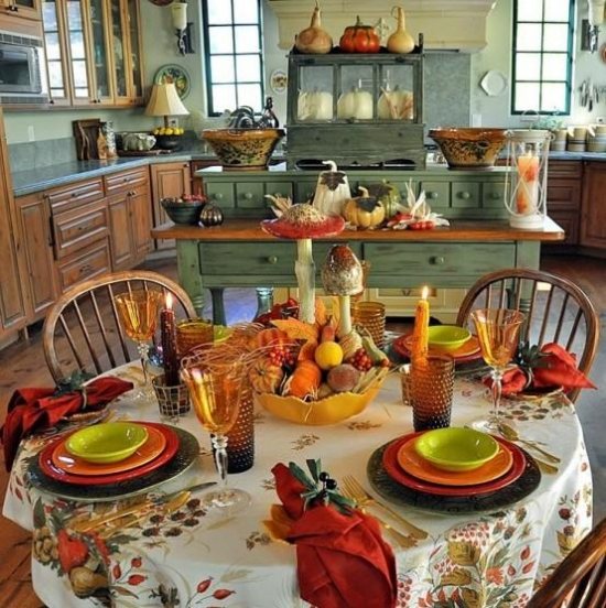mesa de jantar coberta idéias de decoração de outono no interior da cozinha