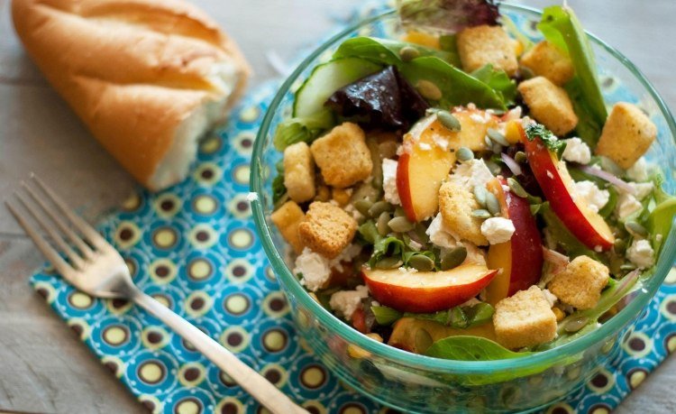 salada-croutons-damasco incomum