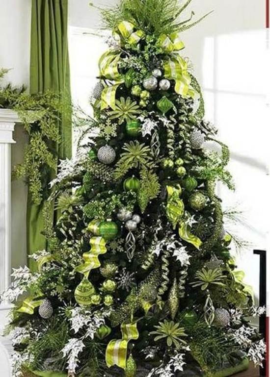 ideia de decoração de natal bola verde