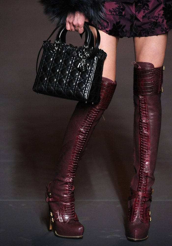 christian-dior-guetre-overknee-boots-bordeaux