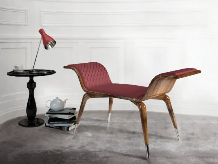 design-furniture-red-banquinho-table-lamp-black-table-gray-carpet-white-wall