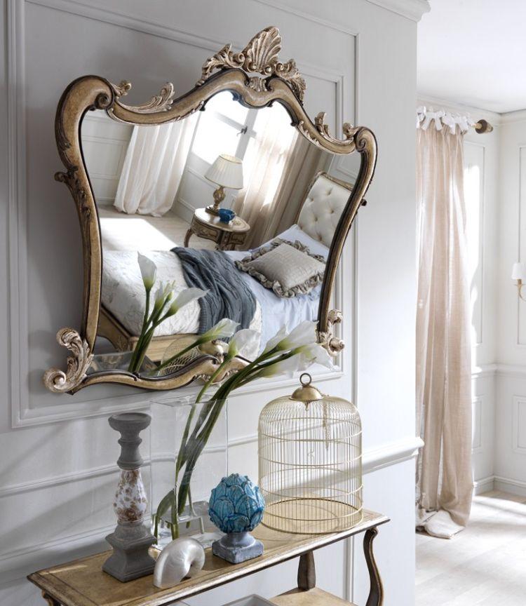 design-móveis-quarto-espelho-decoração-mesa-bege-cortinas-parede branca