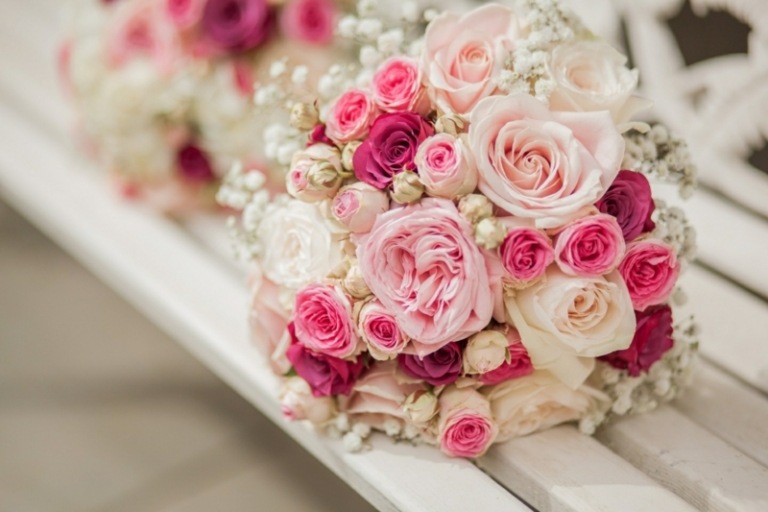 ideias para o buquê de casamento rosas estilo vintage pequeno grande rosa branco