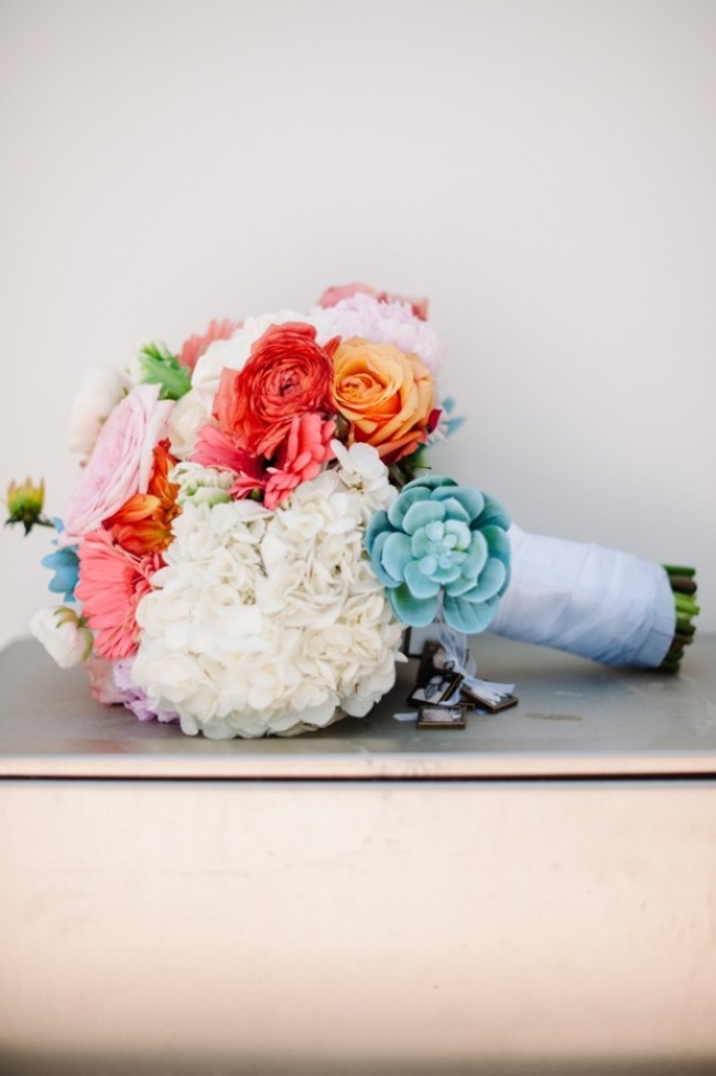 Hortênsias-redondas-buquês de casamento-flores de primavera-decoração de casamento