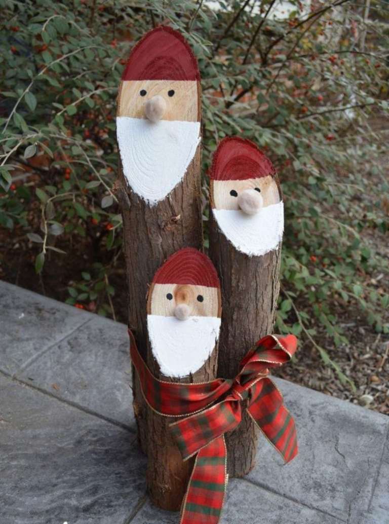 Faça você mesmo o seu próprio terraço de Natal com madeira. Recorte um tronco de árvore de três maneiras