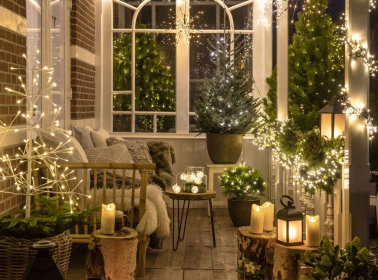 Terraço de decoração de Natal, faça você mesmo luzes de fada no jardim de inverno
