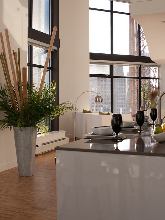 Idéias para postes de bambu, cozinha decorativa, apartamento moderno, janelas do chão ao teto