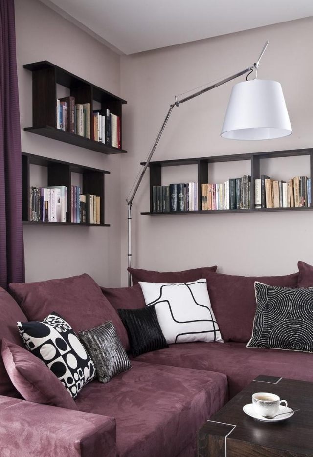 Idéias de pintura para sala de estar em lilás, pintura de parede, sofá de canto estofado