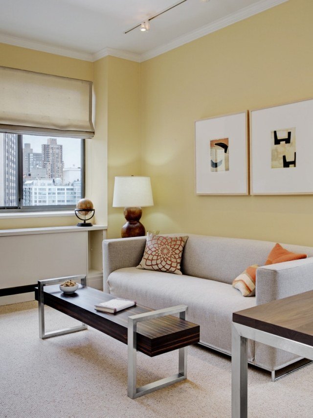 sala-moderna-parede-cor-amarelo-creme-sofá-