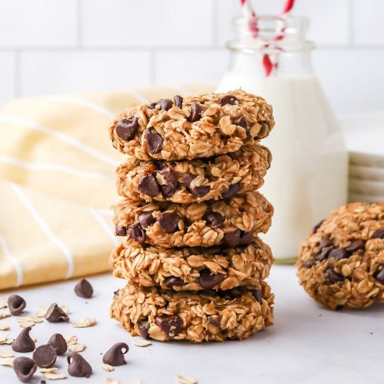 Biscoitos de aveia sem assar 3 ingredientes saudáveis ​​no café da manhã