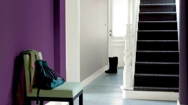 Esquema de cores do projeto do corredor escada moderna preta