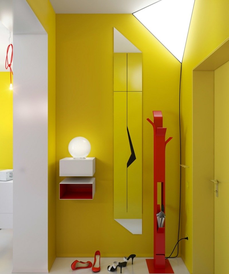 ideias vivas para o projeto da parede amarela do corredor espelho vermelho acentos