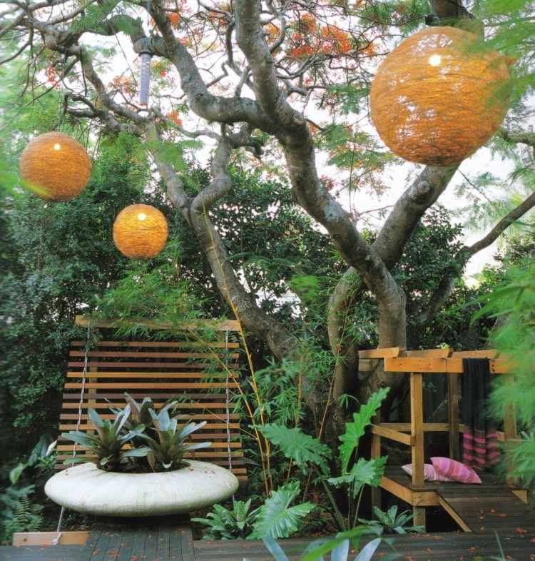 garden-design-ideas-lighting-outdoor-spheres-orange-plants