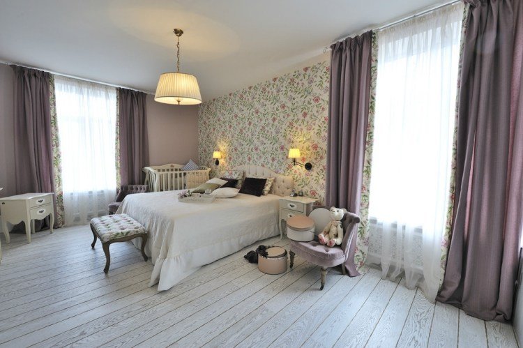 parede design-quarto-rosa-parede-cor-púrpura-cortinas-papel de parede-flor-padrão-estilo country-romântico