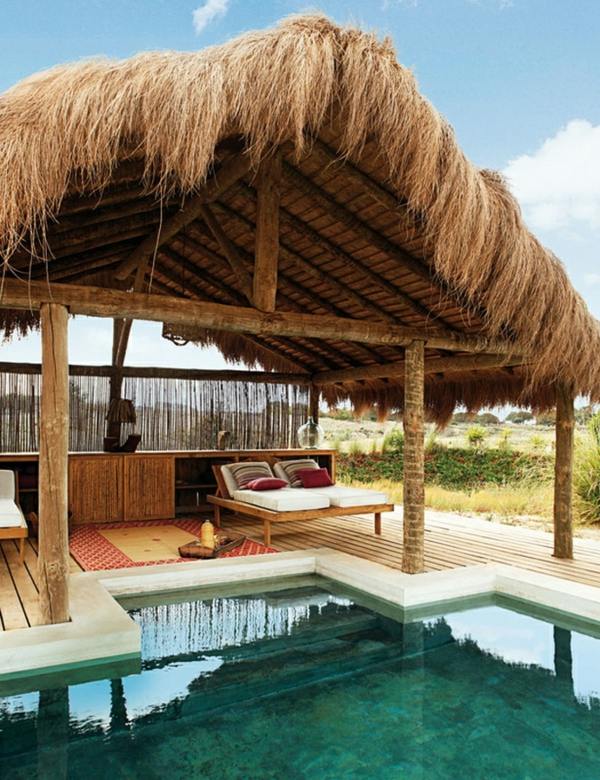 Ideia de design de poltrona de bambu com piscina para casa de férias