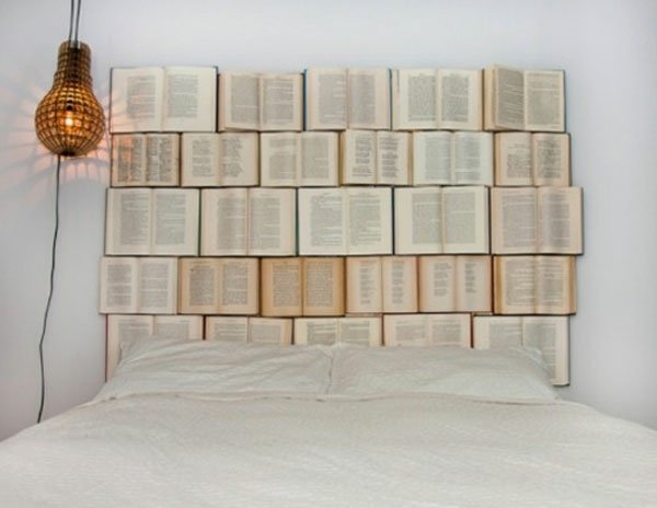 Livros de cabeceira de cama